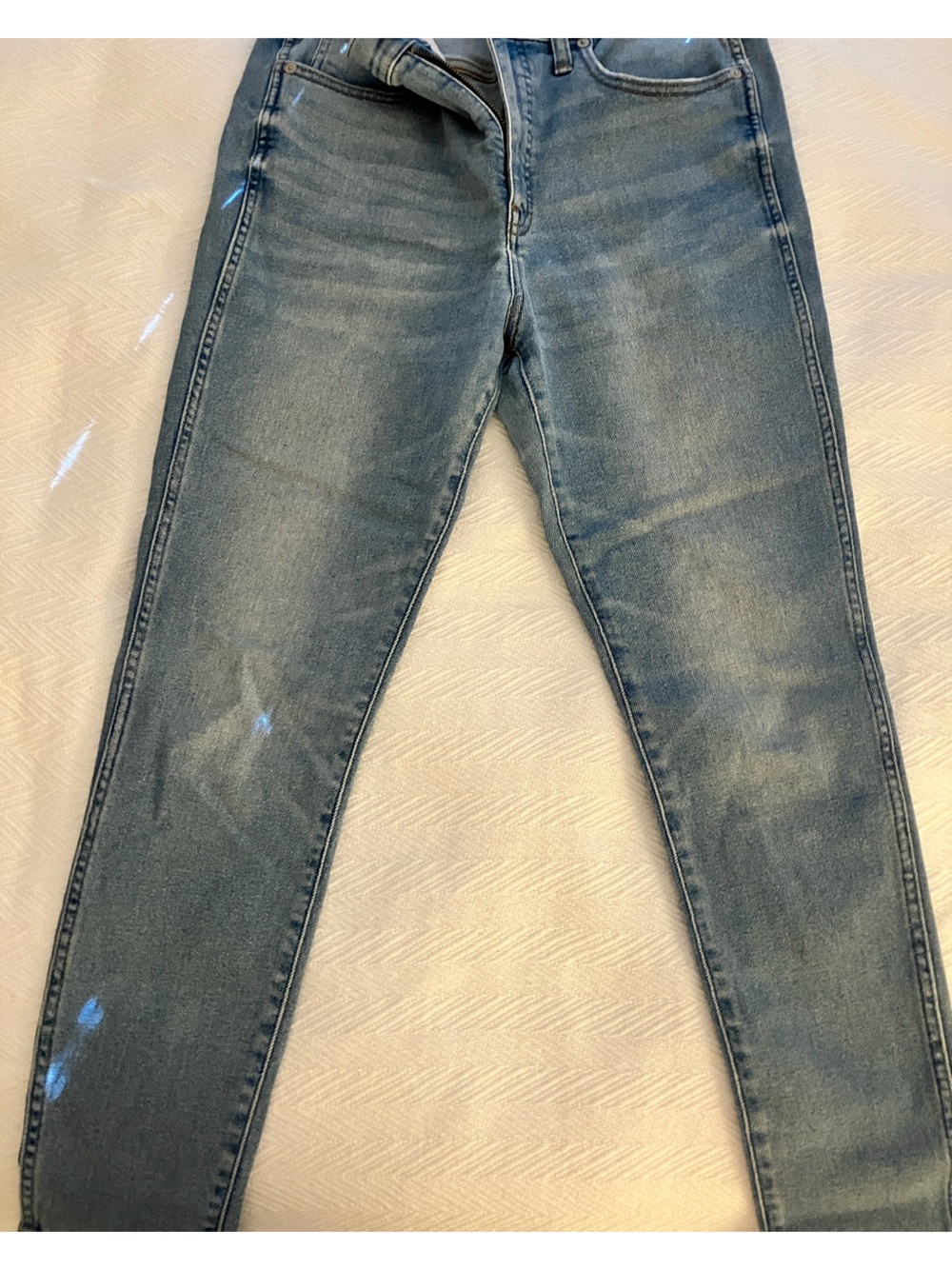 Madewell Skinny High-Rise Jeans in Faded Blue